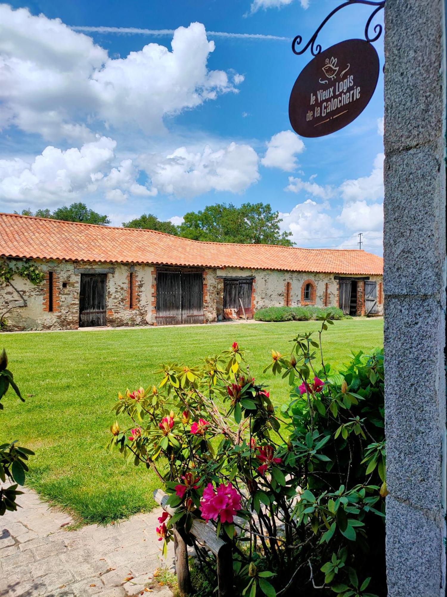 Le Vieux Logis De La Galocherie Sainte-Florence Kültér fotó